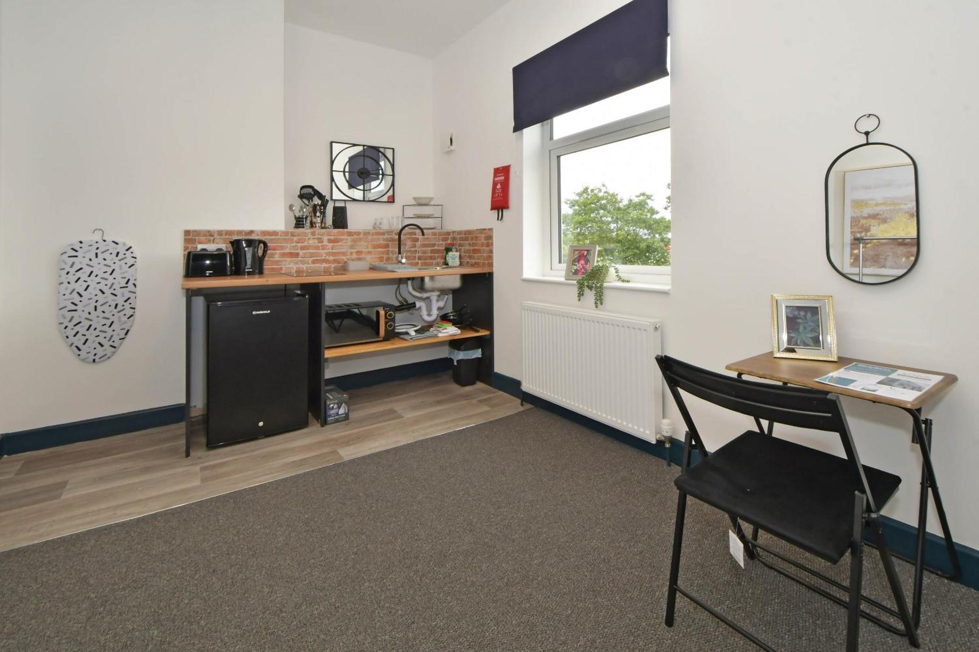 Stay At Shobnall Road Rooms And Studios Burton Burton-upon-Trent Exterior foto